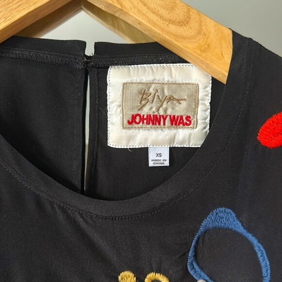 Johnny Was Biya Embroidered Silk Top with adjustable Tie-Back - Picture 5 of 8